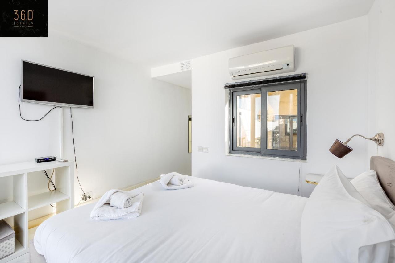 Mesmerising Views For A 2Br Apt In The Capital By 360 Estates Valletta Luaran gambar